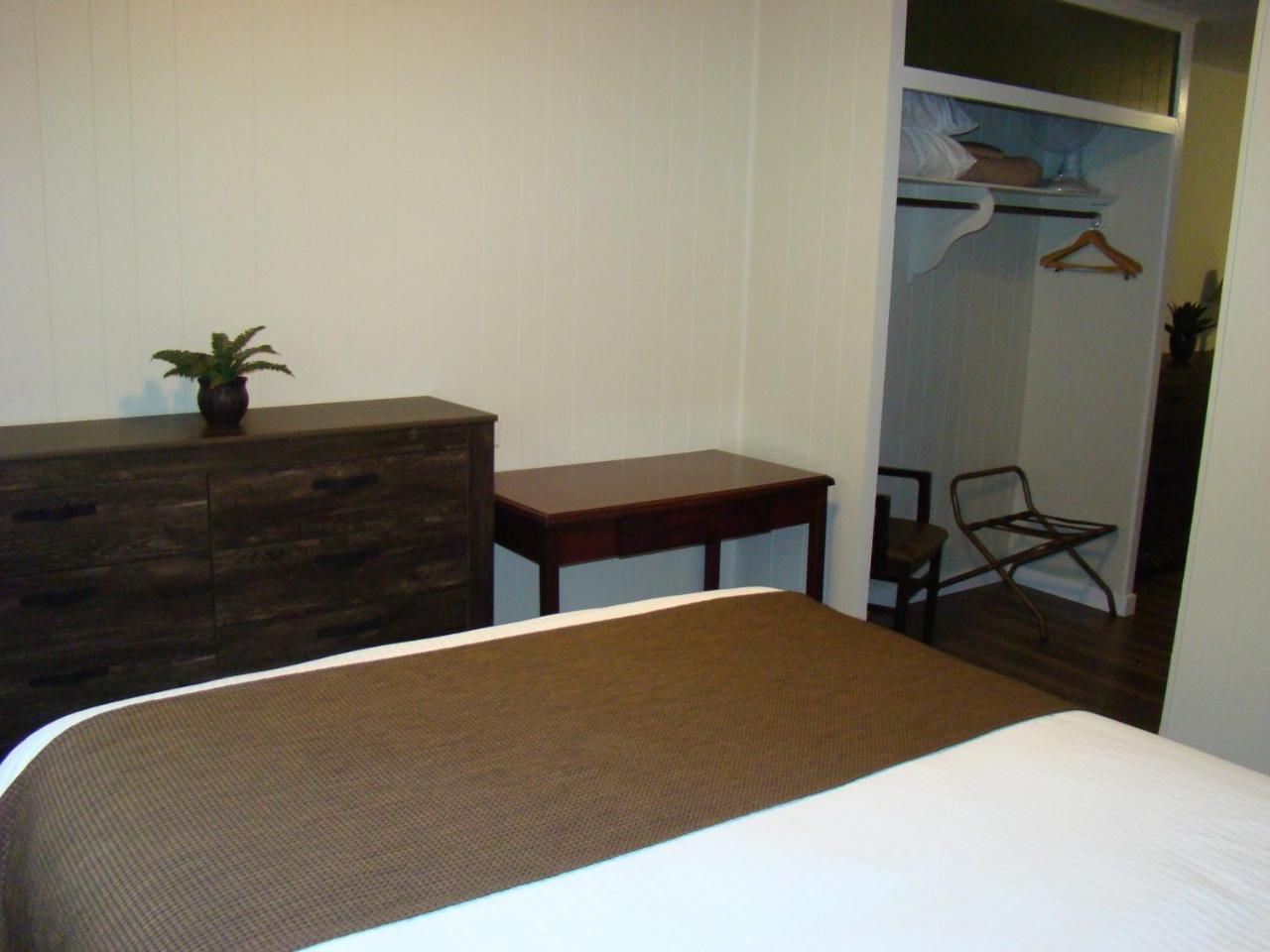 Paddock Inn โคลแมน ภายนอก รูปภาพ